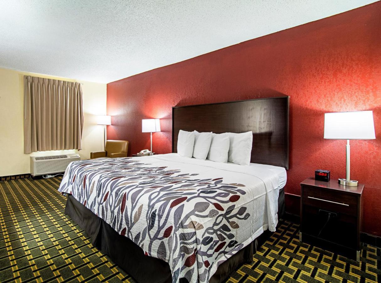 Red Roof Inn & Suites Greenwood, Sc Exterior photo