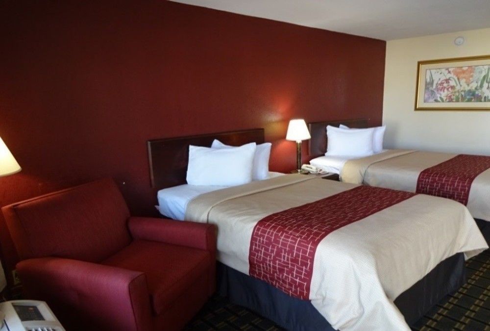 Red Roof Inn & Suites Greenwood, Sc Exterior photo